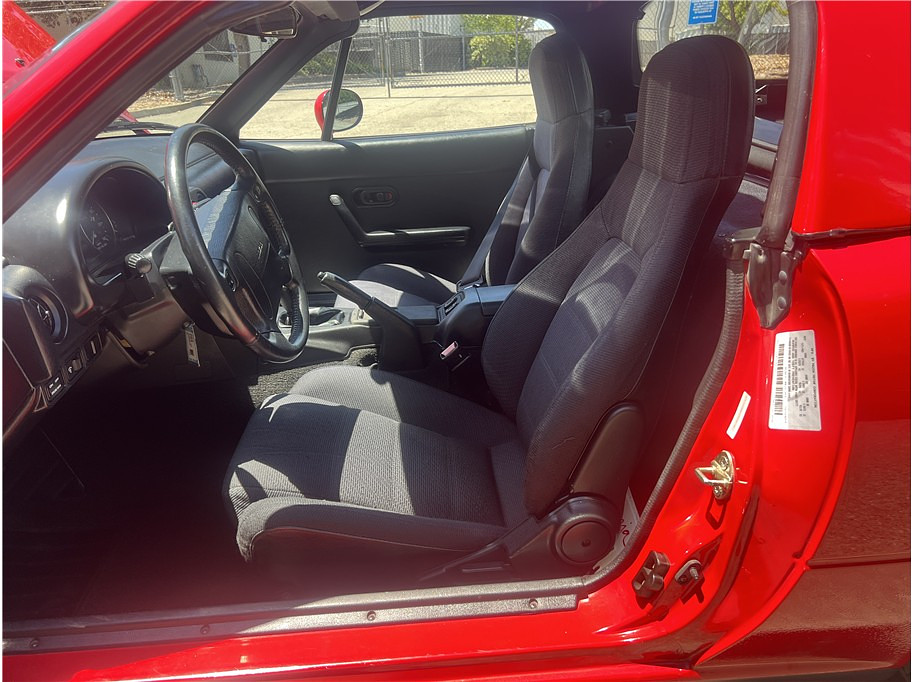 1991 Mazda MX-5 Located at Hayes Autos Classic slide-image