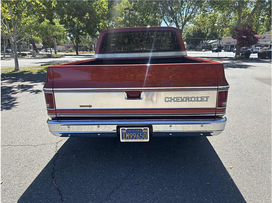 1979 Chevrolet c10 Located at Hayes Autos Classic light-box-slides