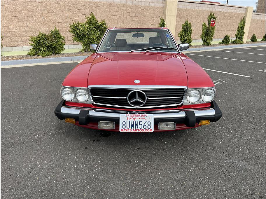 1986 Mercedes-Benz 560 Located at Hayes Autos Classic slide-image