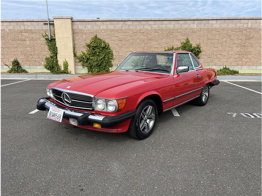 1986 Mercedes-Benz 560 Located at Hayes Autos Classic slide-image