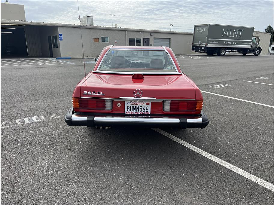 1986 Mercedes-Benz 560 Located at Hayes Autos Classic slide-image