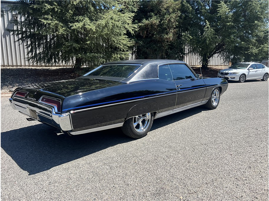 1969 Pontiac Bonneville Located at Hayes Autos Classic slide-image