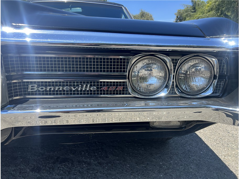 1969 Pontiac Bonneville Located at Hayes Autos Classic slide-image