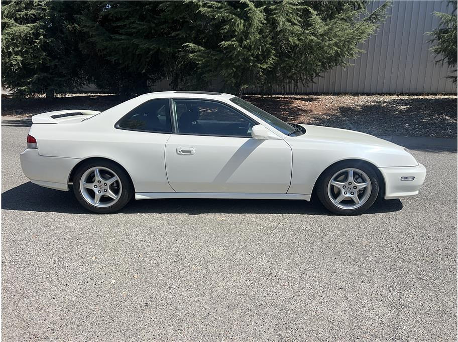 2000 Honda Prelude Located at Hayes Autos Classic light-box-slides