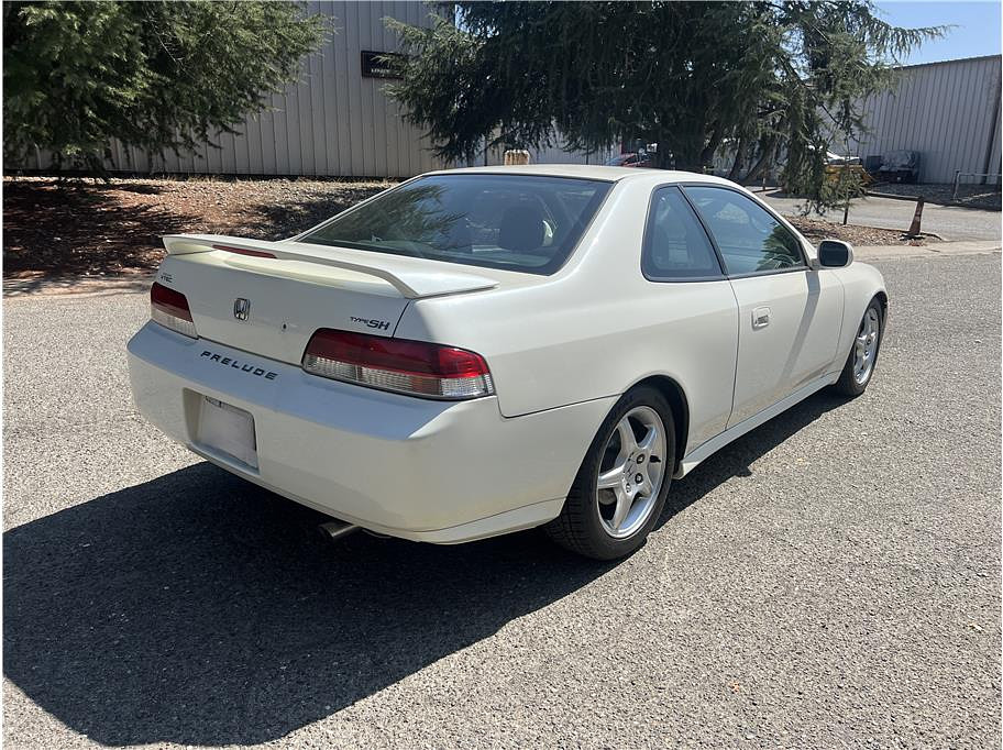 2000 Honda Prelude Located at Hayes Autos Classic light-box-slides