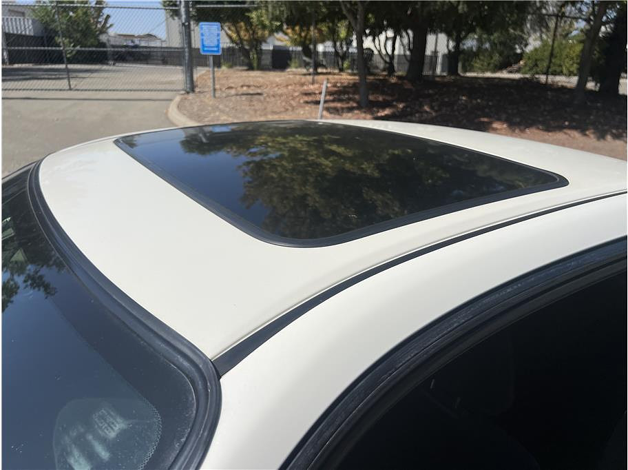 2000 Honda Prelude Located at Hayes Autos Classic light-box-slides