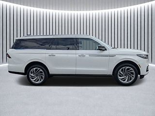 Thumbnail - 2026 Lincoln Navigator L