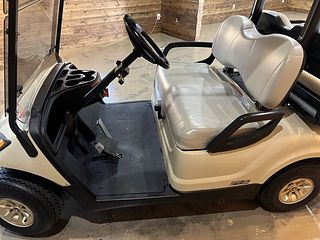 Thumbnail - 2016 Yamaha Golf Cart