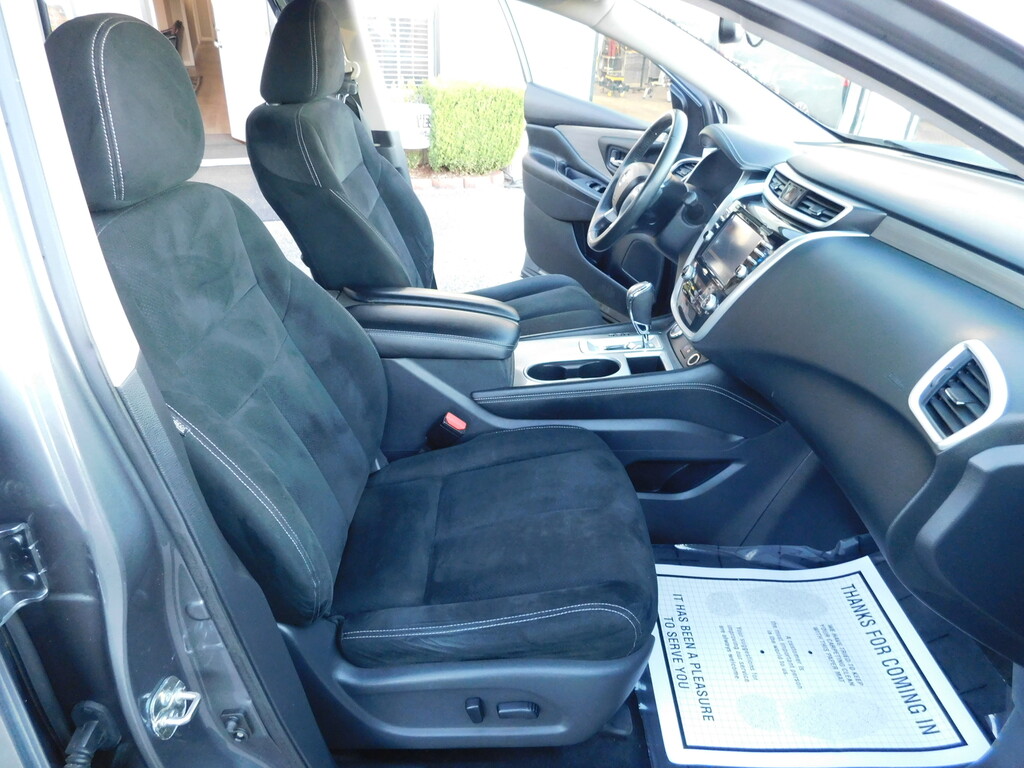 2018 Nissan Murano Located at All American Motors light-box-slides