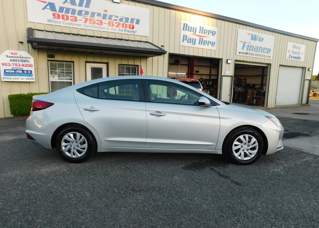 2019 Hyundai Elantra SE