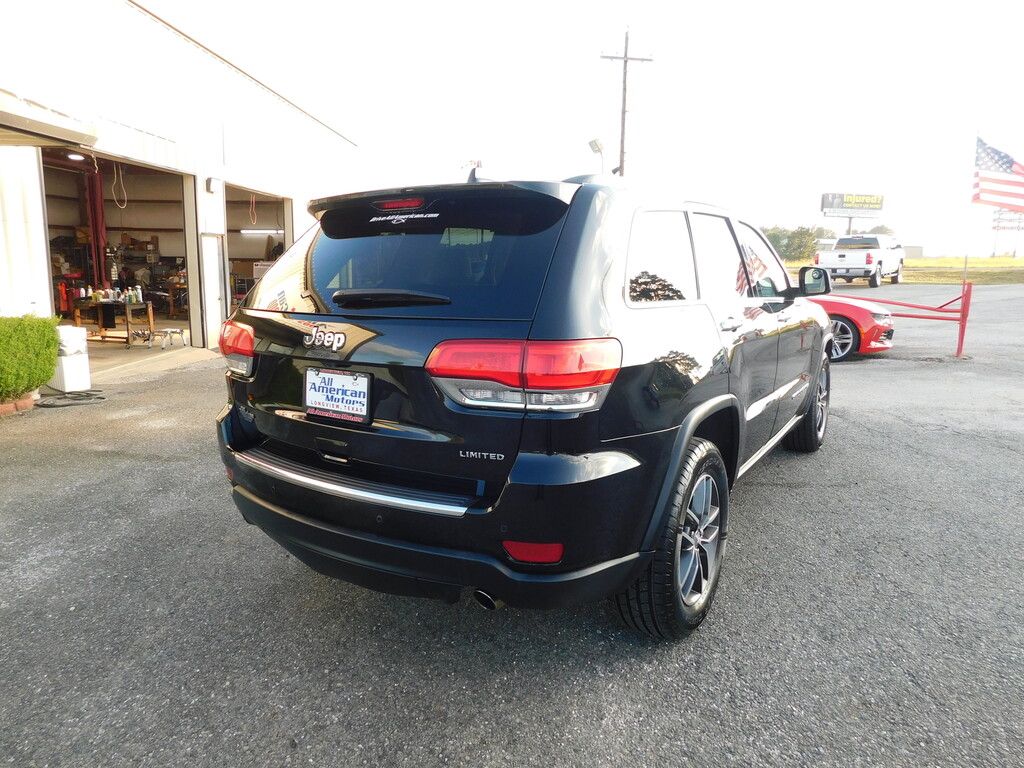 2017 Jeep GRAND CHEROKEE Located at All American Motors light-box-slides