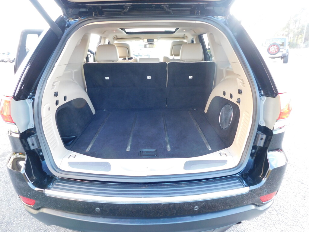 2017 Jeep GRAND CHEROKEE Located at All American Motors slide-image