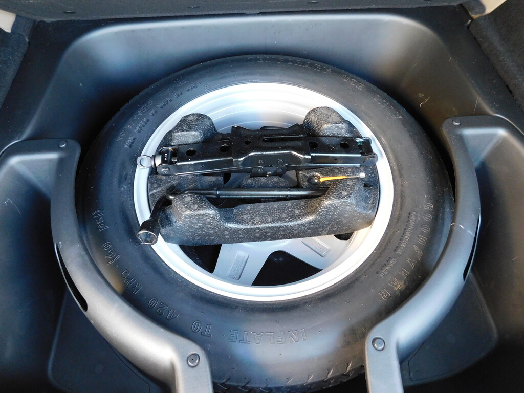 2017 Jeep GRAND CHEROKEE Located at All American Motors slide-image