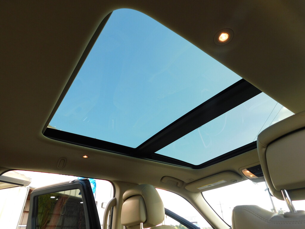 2017 Jeep GRAND CHEROKEE Located at All American Motors slide-image