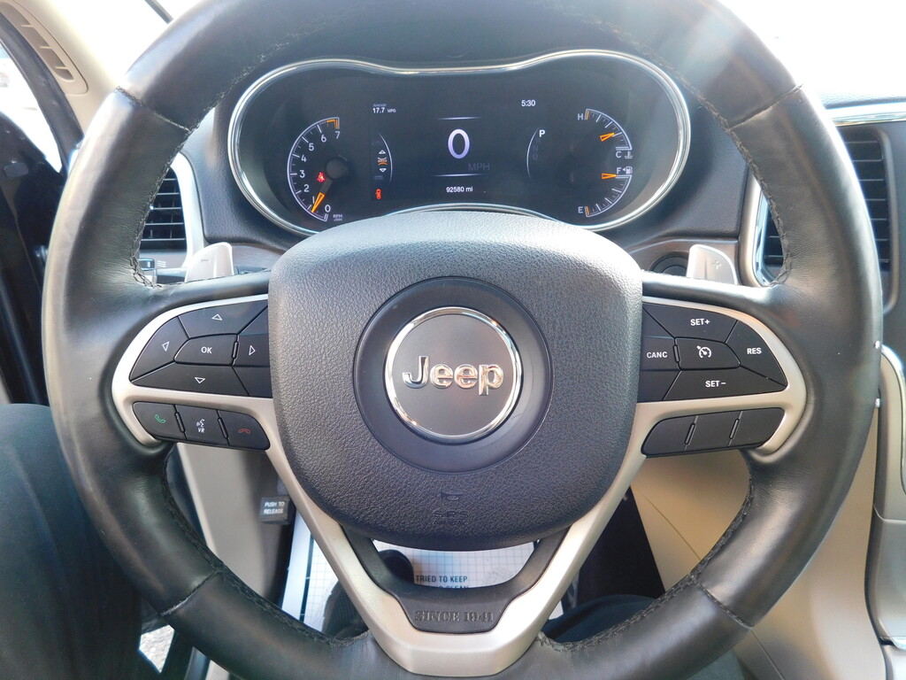 2017 Jeep GRAND CHEROKEE Located at All American Motors light-box-slides