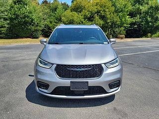 Thumbnail - 2021 Chrysler Pacifica Hybrid