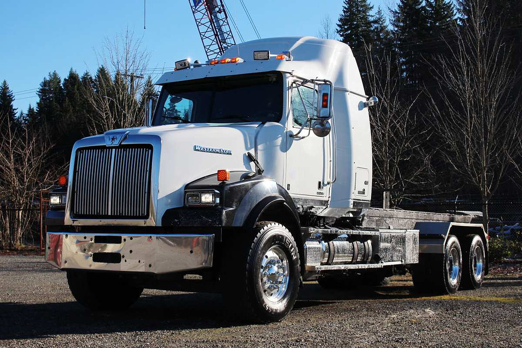 2016 Western Star 4900SA Tandem Axle Roll Off