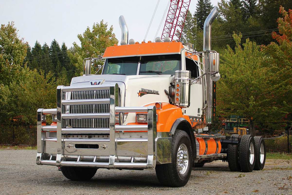 2019 Western Star 4900SA Day Cab Tandem 560 HP