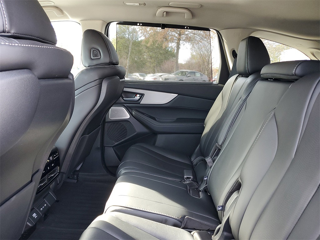 image-11 2025 Acura MDX