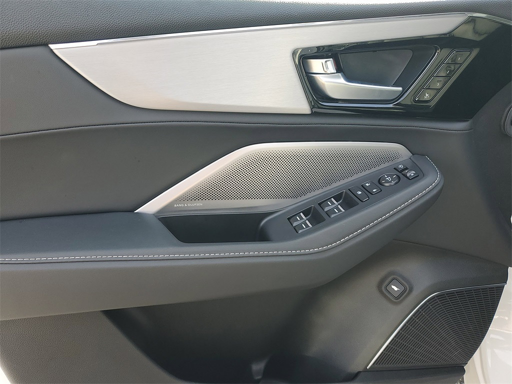 image-18 2025 Acura MDX