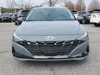 Thumbnail - 2023 Hyundai Elantra Hybrid