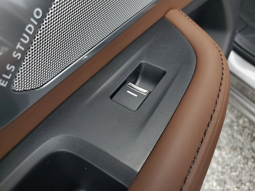 slide-image
