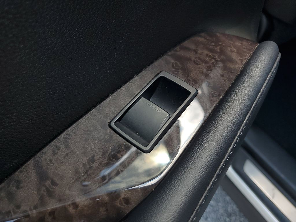 slide-image