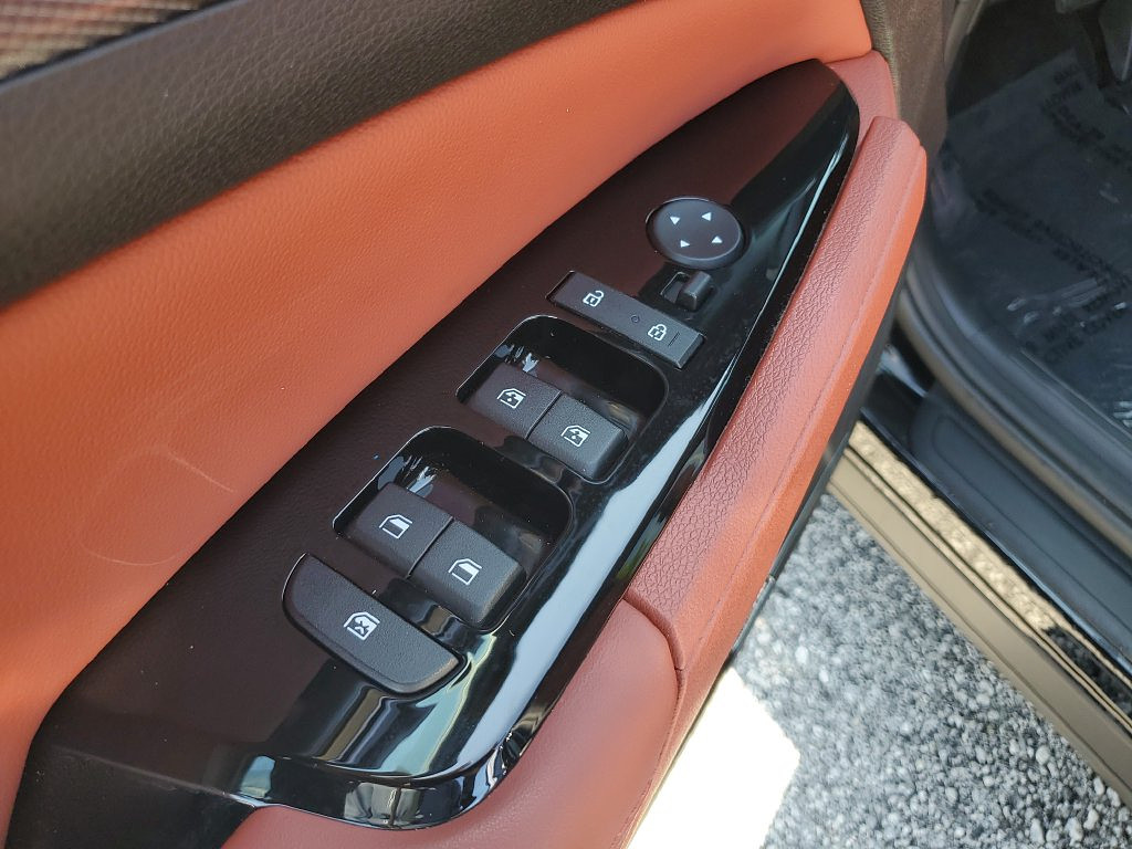 image-18 2023 Kia Sportage