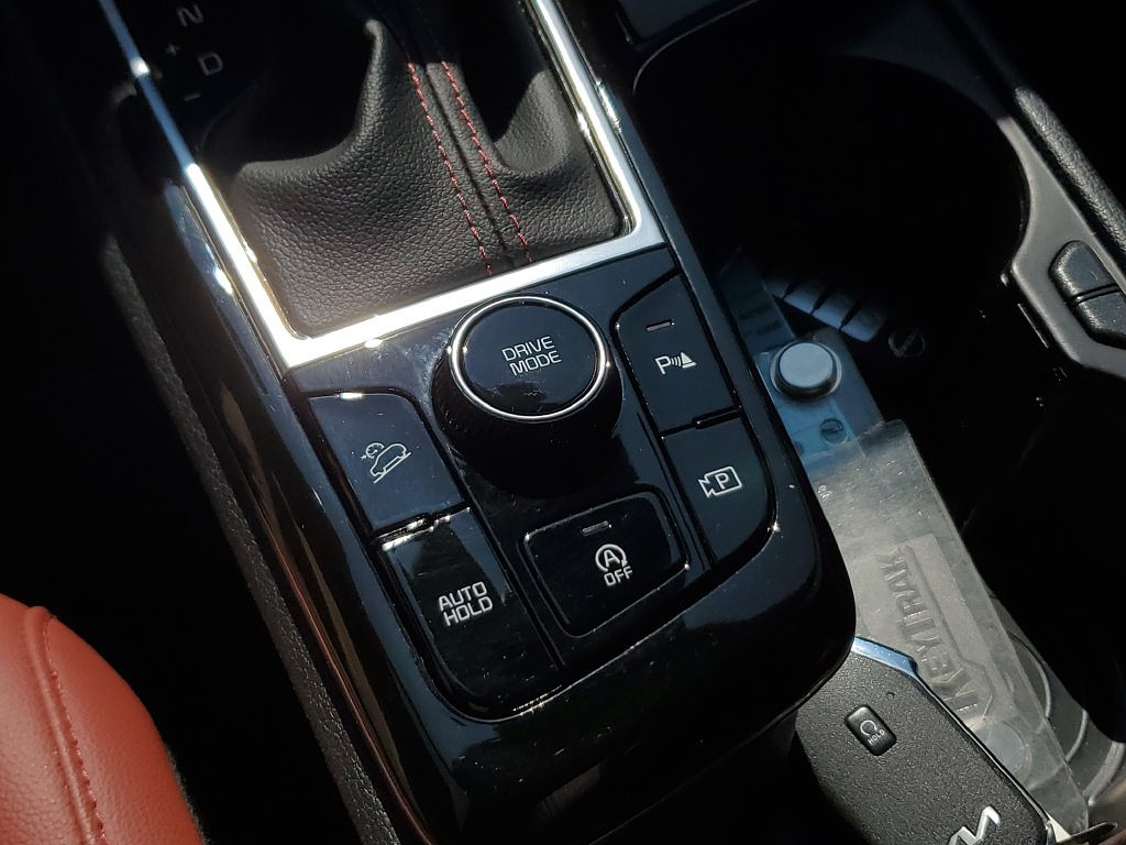 image-30 2023 Kia Sportage