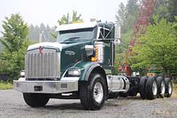 2022 Kenworth T800 Tri Drive Extended Day Cab 565 HP X15 Full Lockers