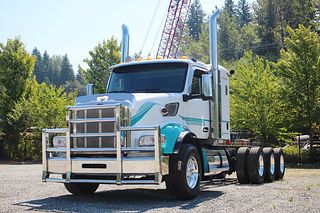 2023 Peterbilt 567 Tri Drive with 36in Sleeper X15 565HP 18 Spd 2023 Peterbilt 567 Tri Drive with 36in Sleeper X15 565HP 18 Spd
