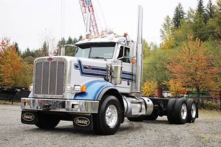 2022 Peterbilt 367 HH Tandem Day Cab