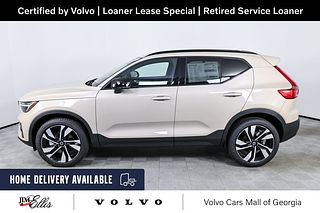 Thumbnail - 2026 Volvo XC40