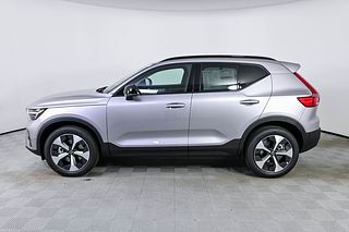 Thumbnail - 2026 Volvo XC40