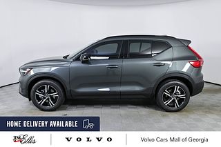 Thumbnail - 2026 Volvo XC40