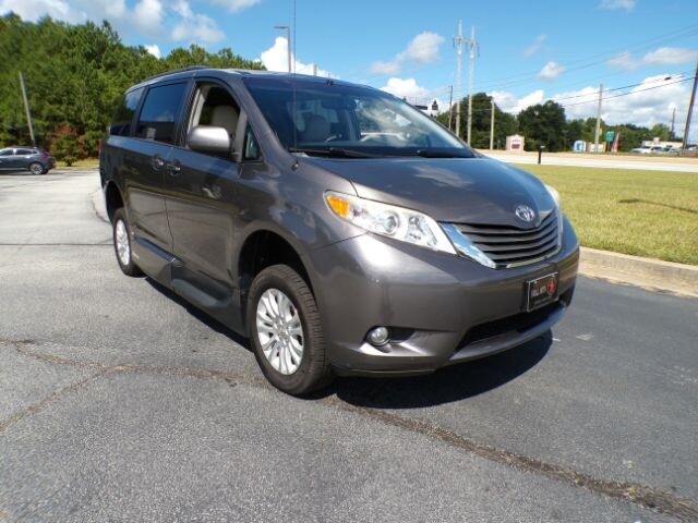 2014 Toyota Sienna XLE