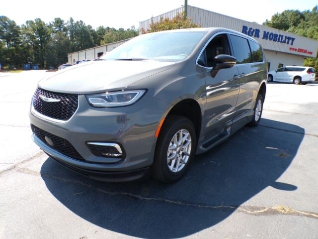 2025 Chrysler Pacifica Select - Photo 7