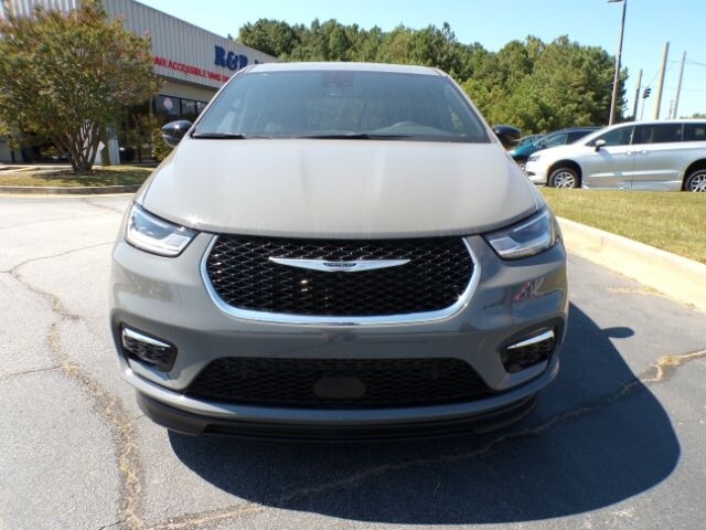 2025 Chrysler Pacifica Select - Photo 8