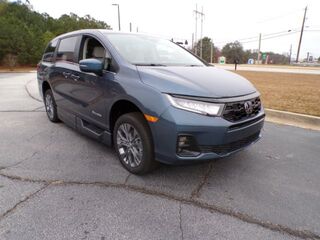 2025 Honda Odyssey Touring's photo