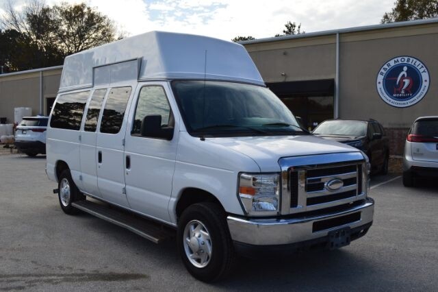 2014 Ford E-Series Econoline Wagon XLT's photo