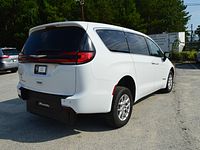 2025 Chrysler Pacifica Select - Photo 10