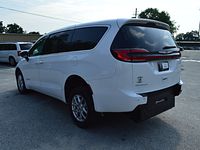 2025 Chrysler Pacifica Select - Photo 12