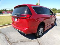 2025 Chrysler Pacifica Select - Photo 26