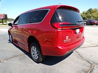 2025 Chrysler Pacifica Select - Photo 28