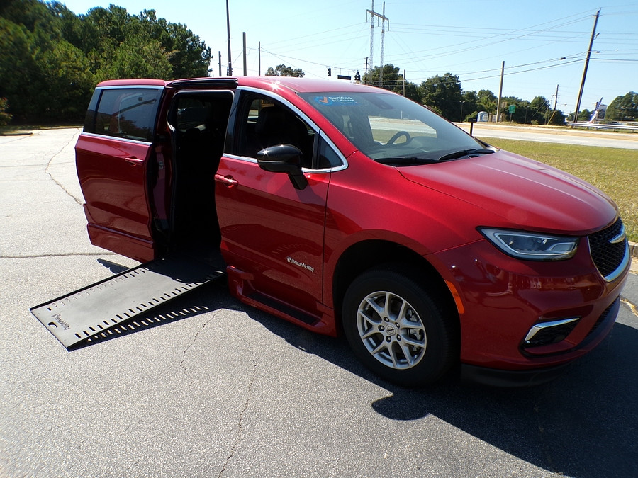 2025 Chrysler Pacifica Select - Photo 9