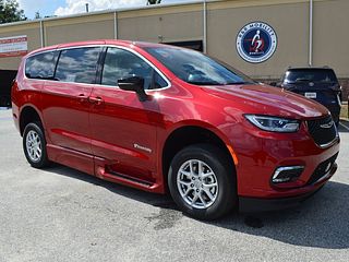 Thumbnail - 2025 Chrysler Pacifica Select Safety