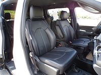 2025 Chrysler Pacifica Select - Photo 37