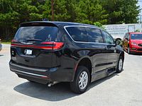 2025 Chrysler Pacifica Select - Photo 25