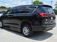 2025 Chrysler Pacifica Select - Photo 27