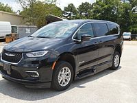 2025 Chrysler Pacifica Select - Photo 29